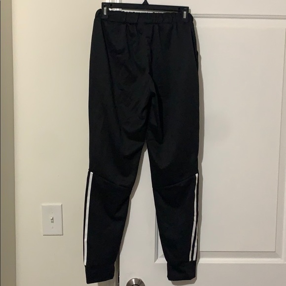 A set - Picture 4 of 6